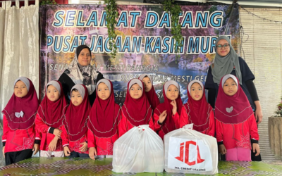 JCL Menyuntik Semangat kepada Anak Yatim dengan Juadah Berbuka Puasa