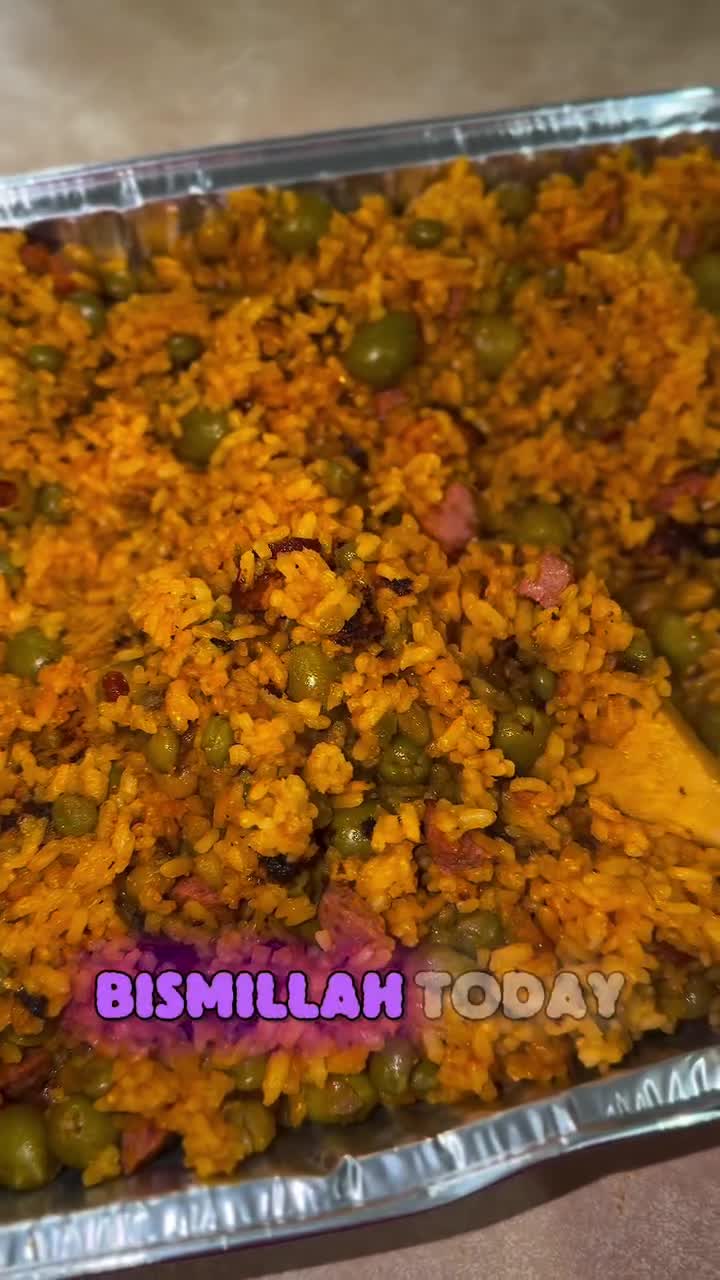 Halal arroz con gandules but make it ✨HALAL✨ and still FULL of flavor 🤍🔥…