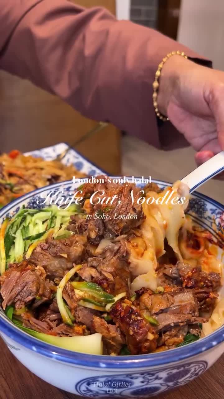 💌 | Only halal knife-cut noodles in Soho 👀🍜 had to try qbeefnoodles 🍜🤍 The…