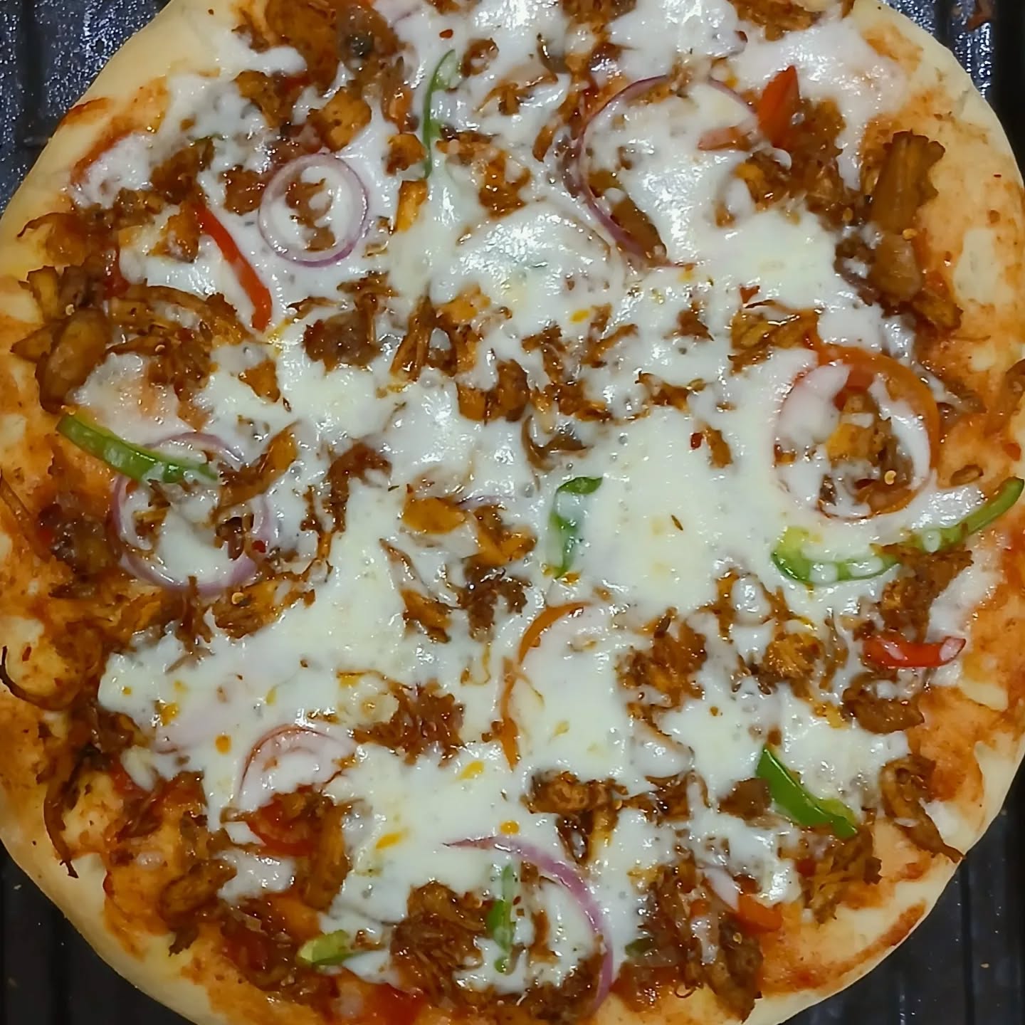 A 🍕SLICE a day, Keeps the SAD AWAY #ladhidhfoods #ladhidh #halalfood #colombo…