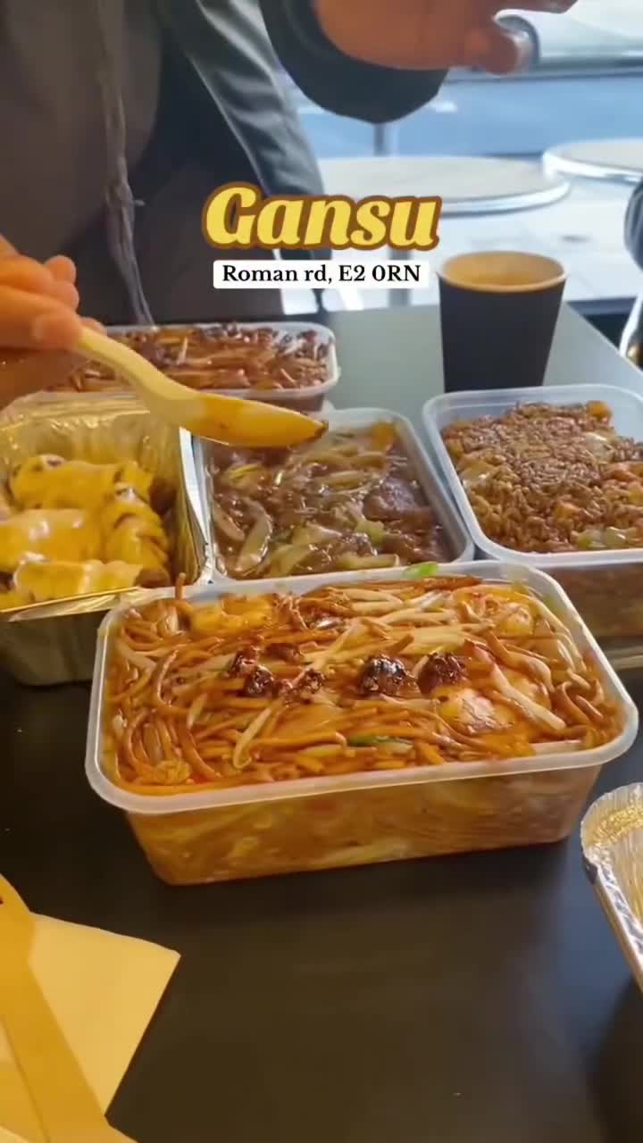 Throwback to when shimon_hussain_ visited us at Gansu! 😅 ♥️💛 📍106 Roman…
