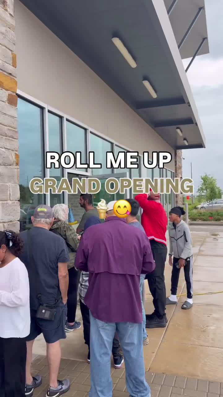 Houston, rollmeuphtx just pulled up 🍦🔥 Canada’s favorite rolled ice cream…
